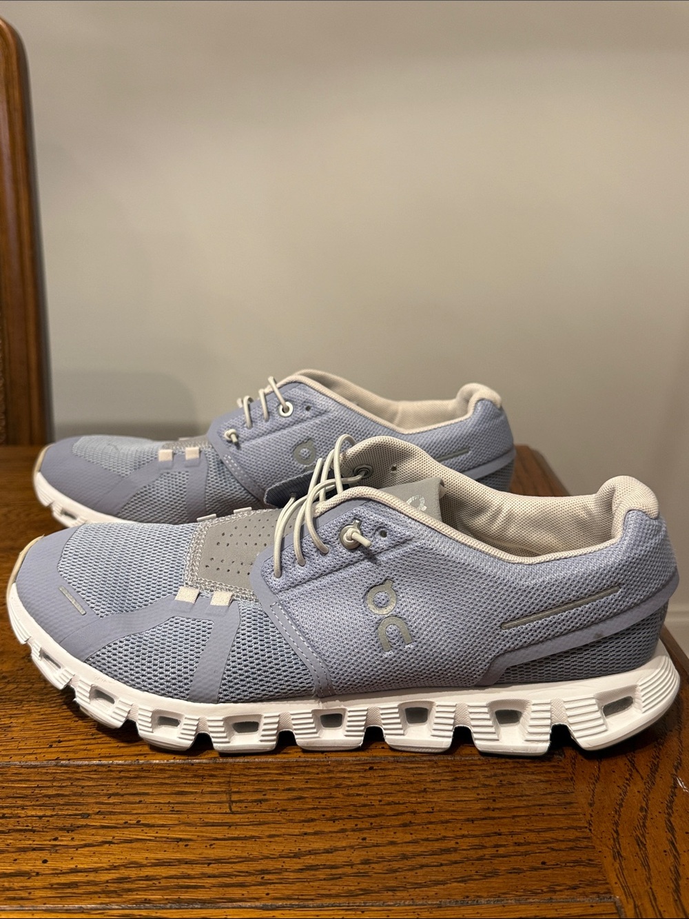 On Cloud Running Womens Cloud Sneakers - Light periwinkle